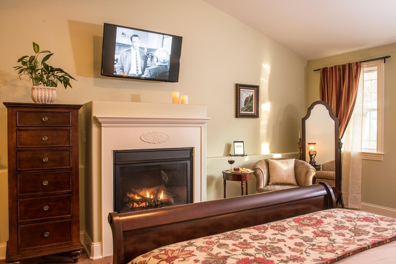 Caldwell House Bed And Breakfast Salisbury Mills Екстериор снимка