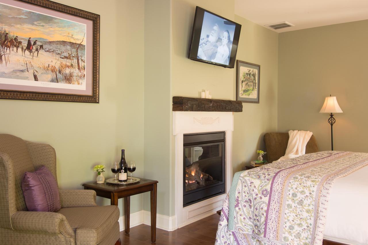 Caldwell House Bed And Breakfast Salisbury Mills Екстериор снимка