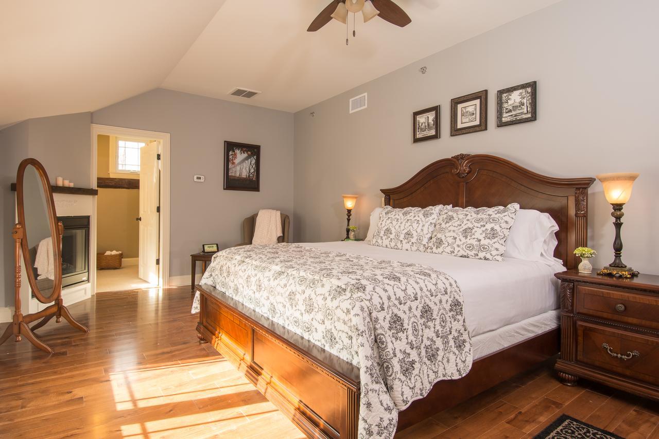 Caldwell House Bed And Breakfast Salisbury Mills Екстериор снимка