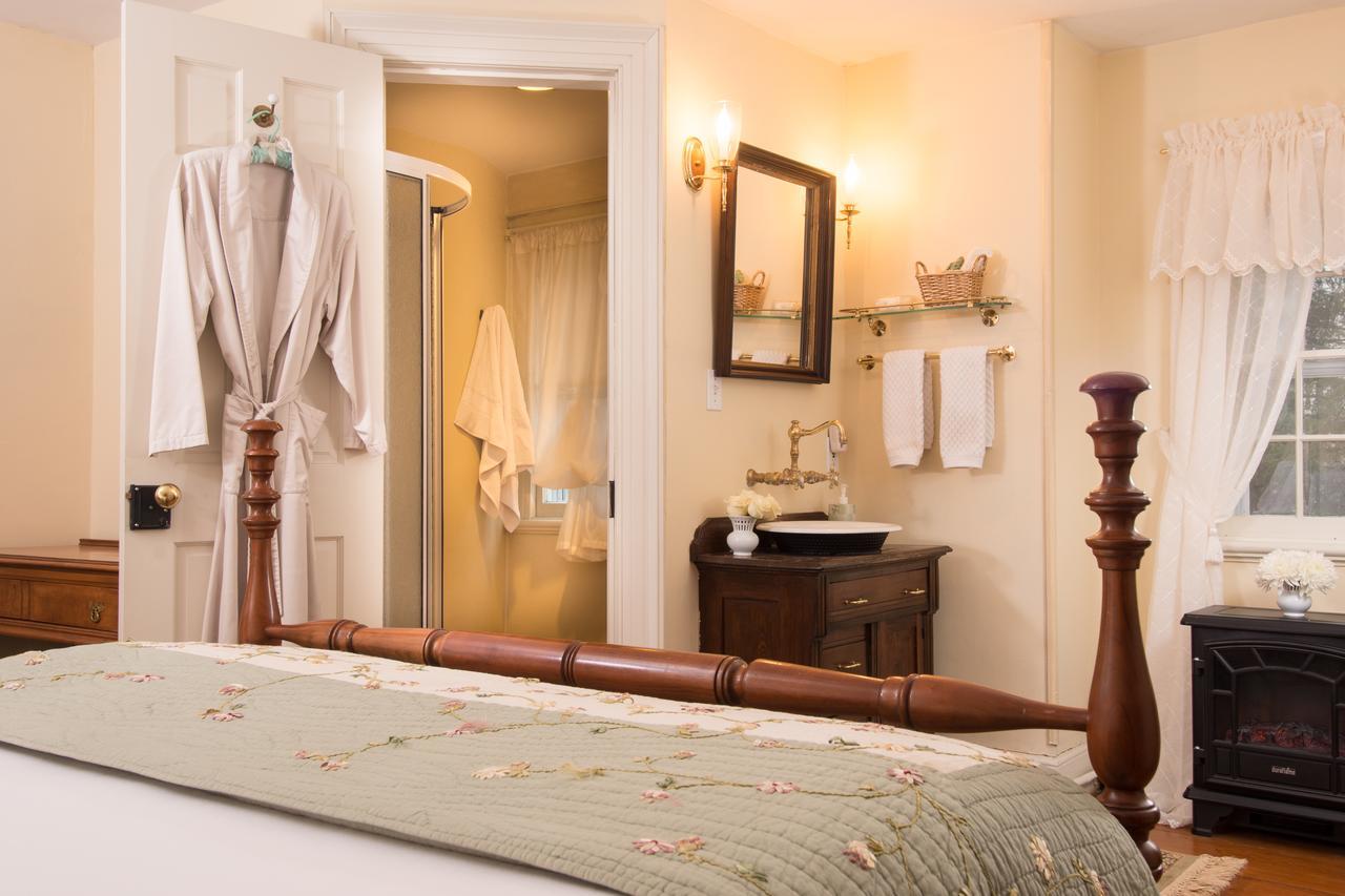 Caldwell House Bed And Breakfast Salisbury Mills Екстериор снимка
