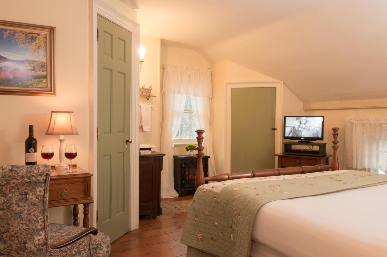 Caldwell House Bed And Breakfast Salisbury Mills Екстериор снимка