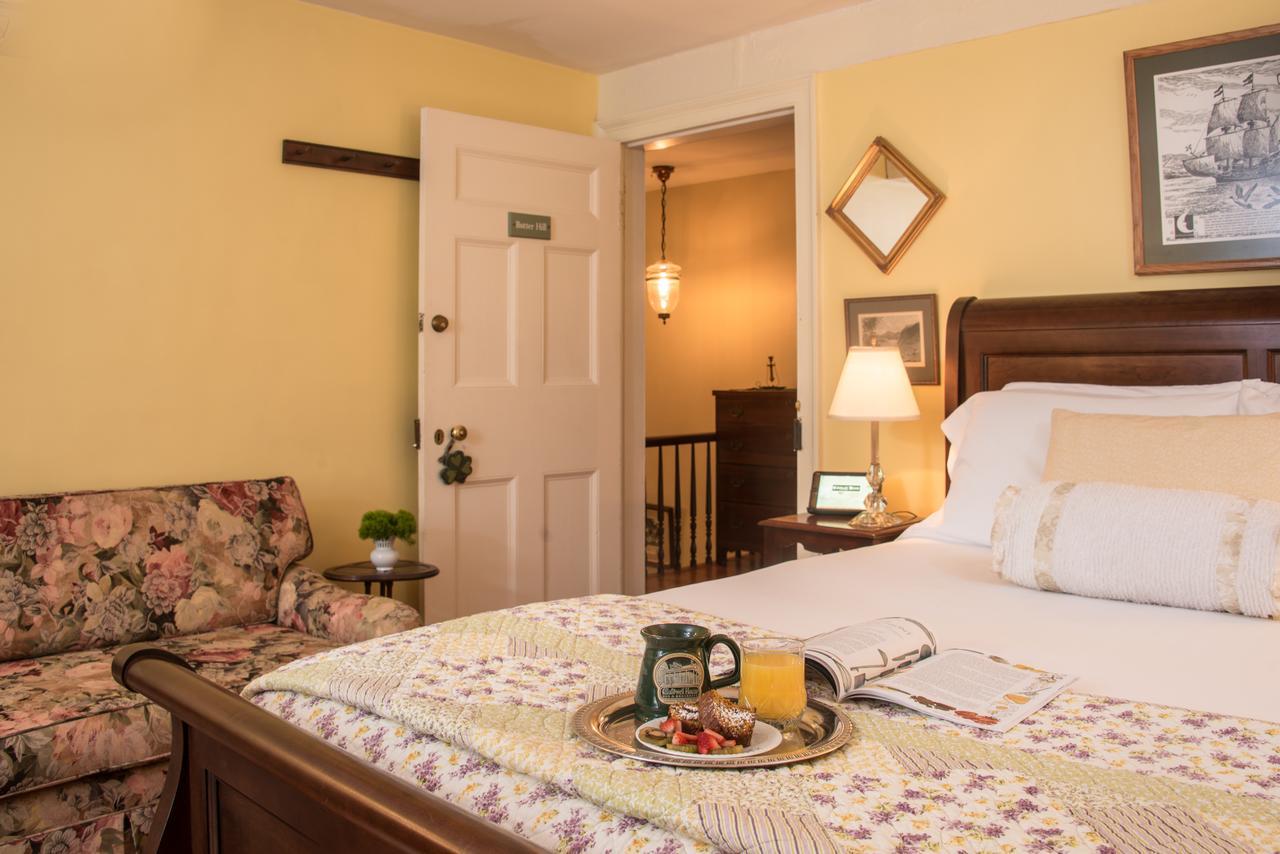 Caldwell House Bed And Breakfast Salisbury Mills Екстериор снимка