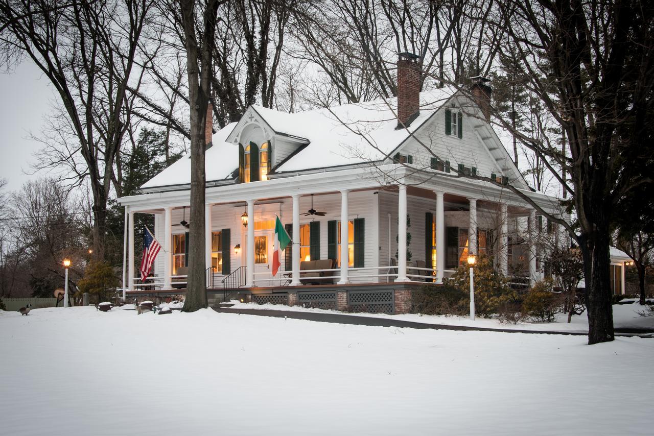 Caldwell House Bed And Breakfast Salisbury Mills Екстериор снимка