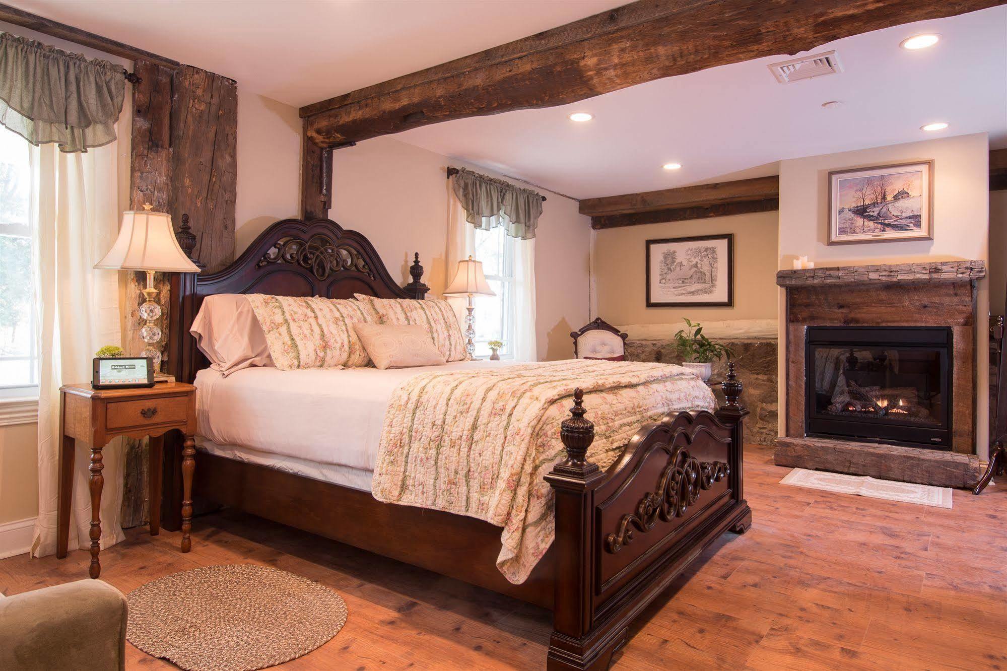 Caldwell House Bed And Breakfast Salisbury Mills Екстериор снимка